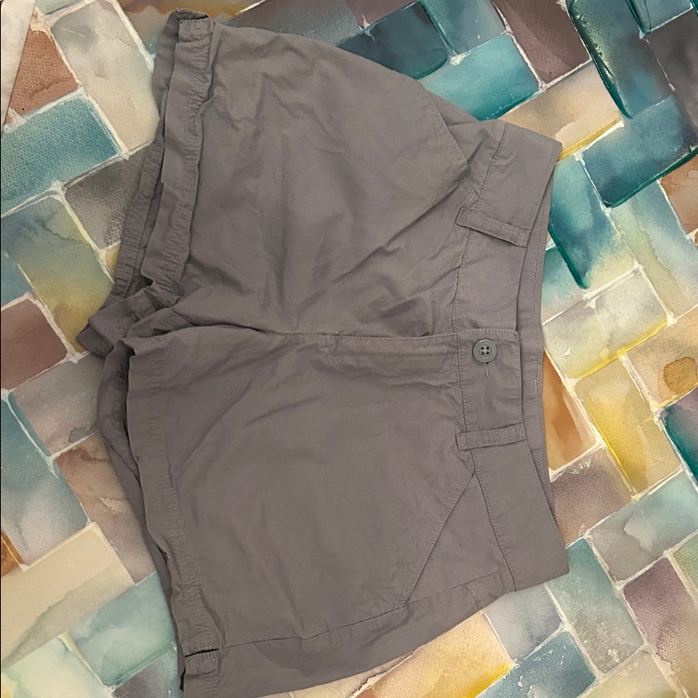 Columbia Women's High Waist Shorts - Gray